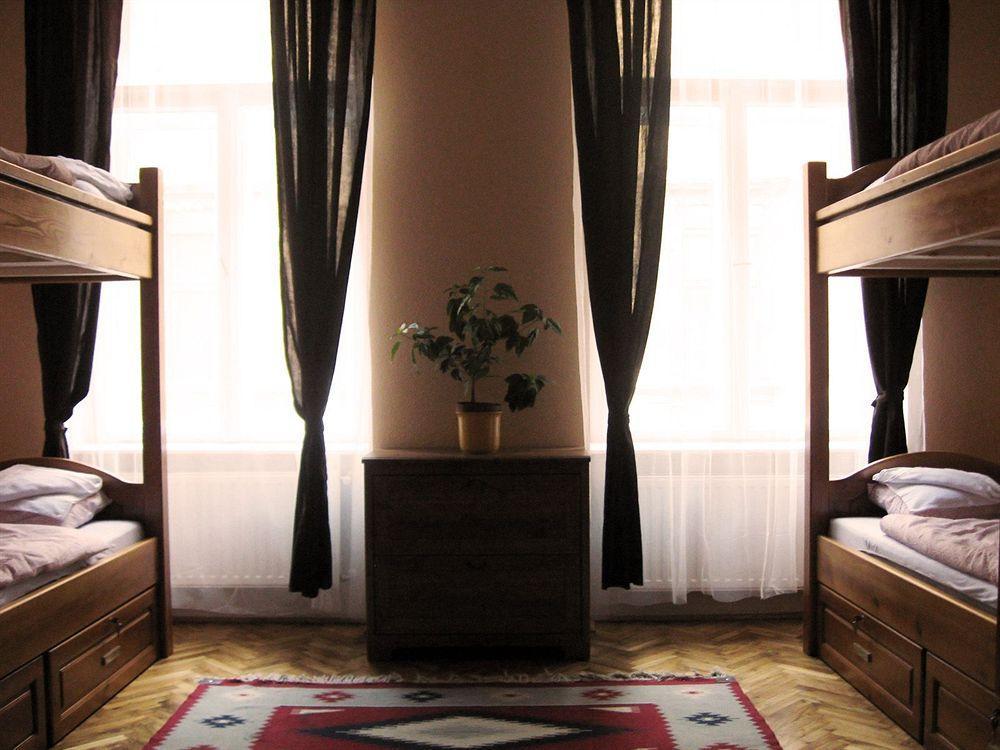 คอร์วิน พอยต์ รูม แอนด์ อพาร์ตเมนต์ Hotel บูดาเปสต์ ภายนอก รูปภาพ