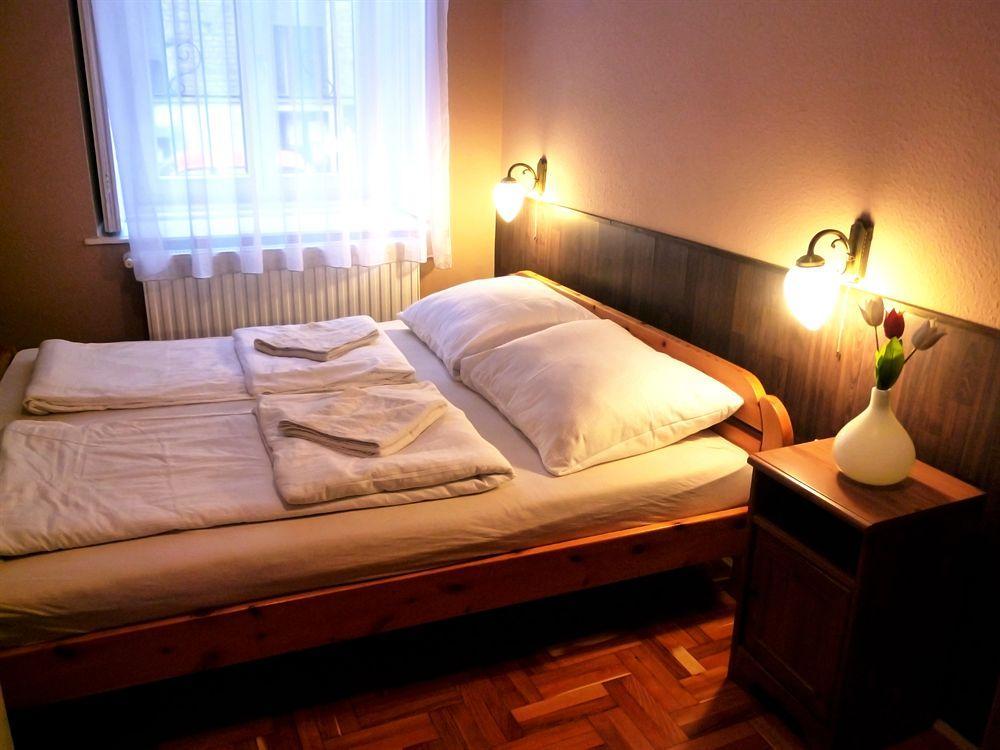 คอร์วิน พอยต์ รูม แอนด์ อพาร์ตเมนต์ Hotel บูดาเปสต์ ภายนอก รูปภาพ