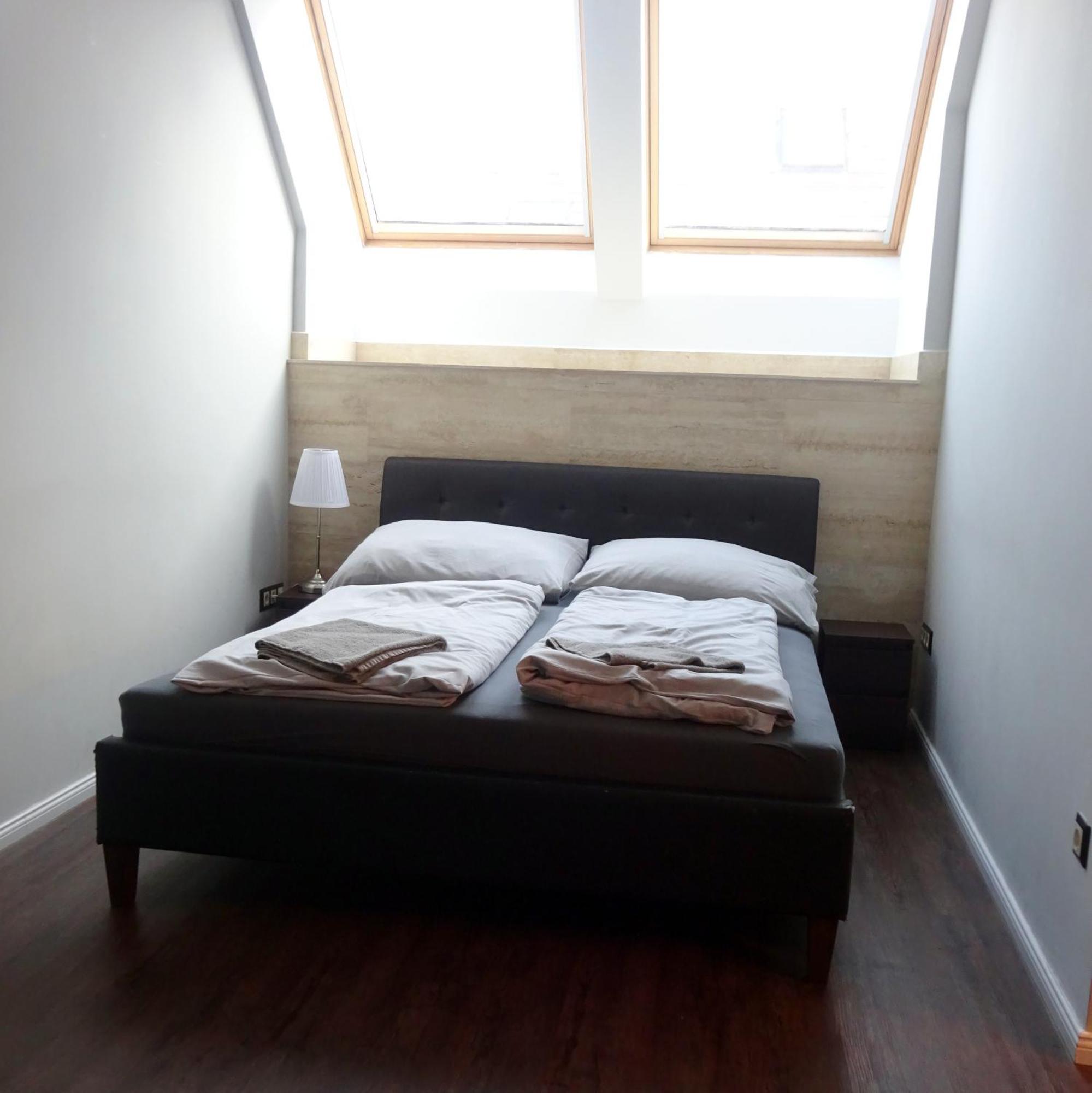 คอร์วิน พอยต์ รูม แอนด์ อพาร์ตเมนต์ Hotel บูดาเปสต์ ภายนอก รูปภาพ