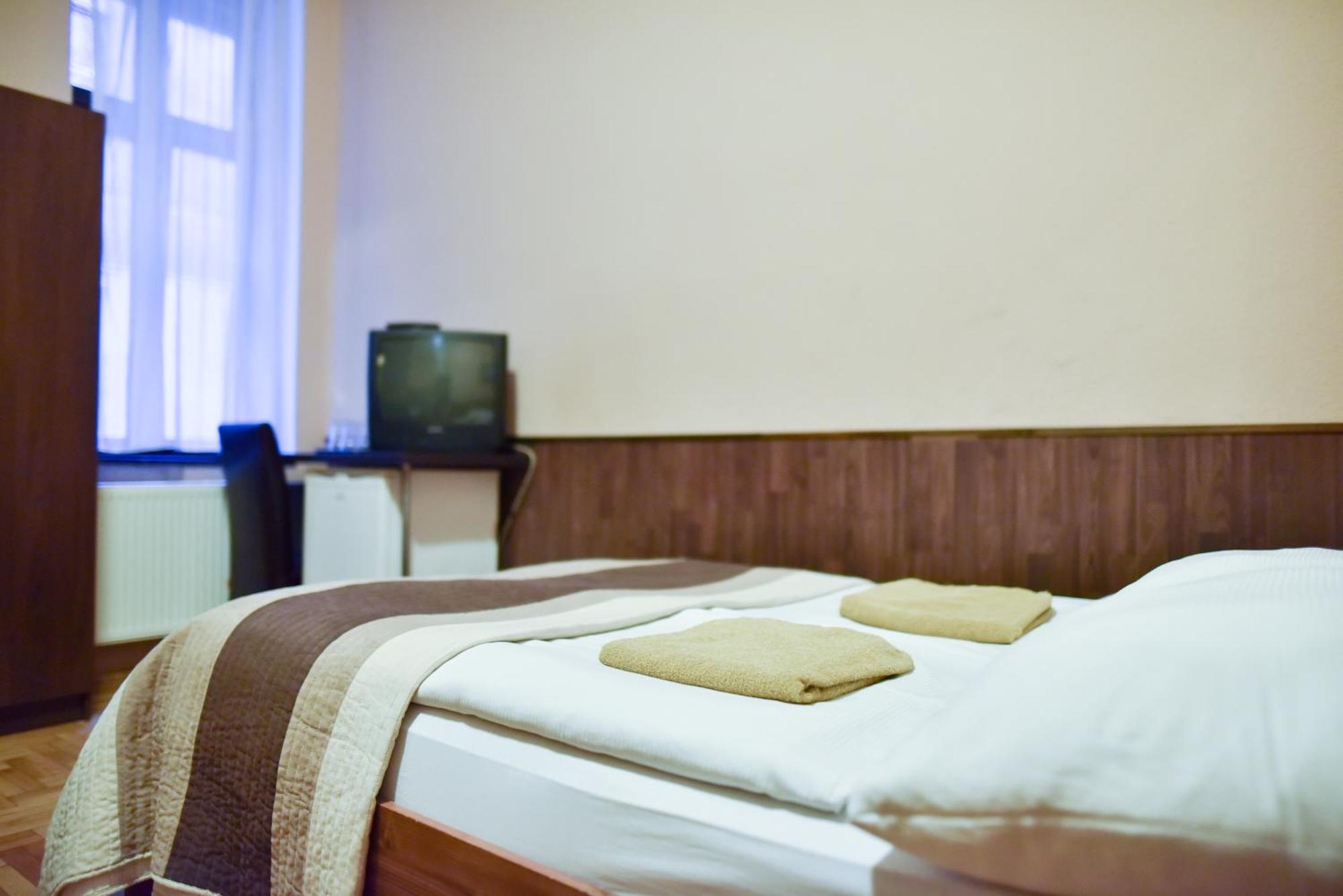 คอร์วิน พอยต์ รูม แอนด์ อพาร์ตเมนต์ Hotel บูดาเปสต์ ภายนอก รูปภาพ