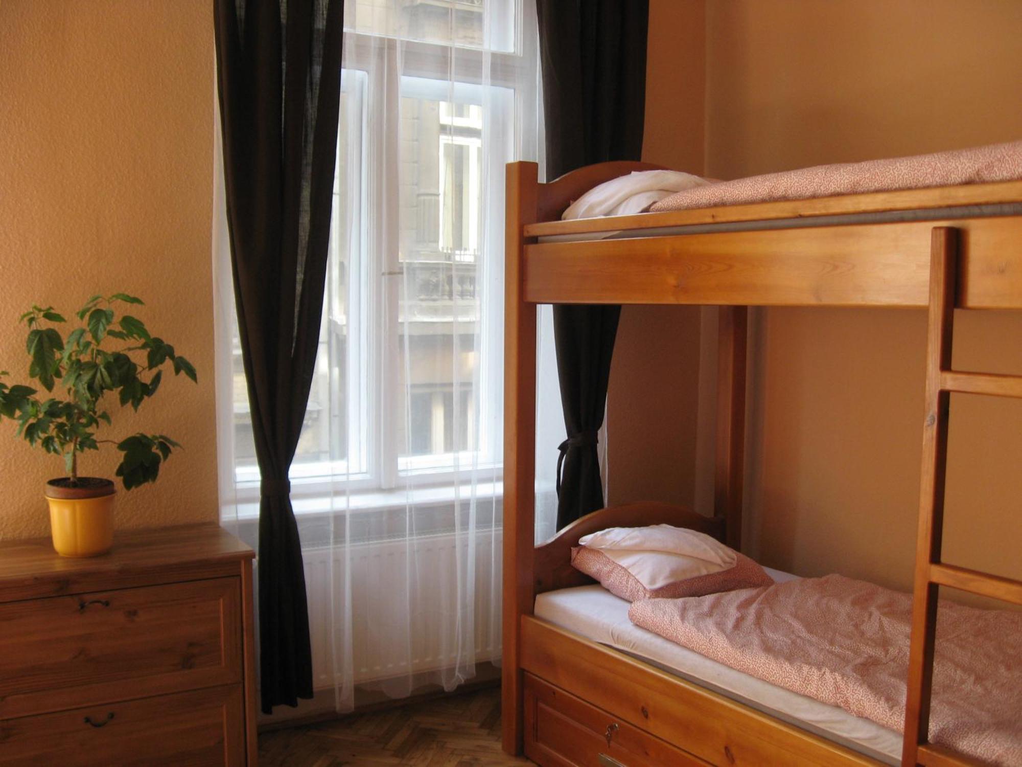 คอร์วิน พอยต์ รูม แอนด์ อพาร์ตเมนต์ Hotel บูดาเปสต์ ภายนอก รูปภาพ
