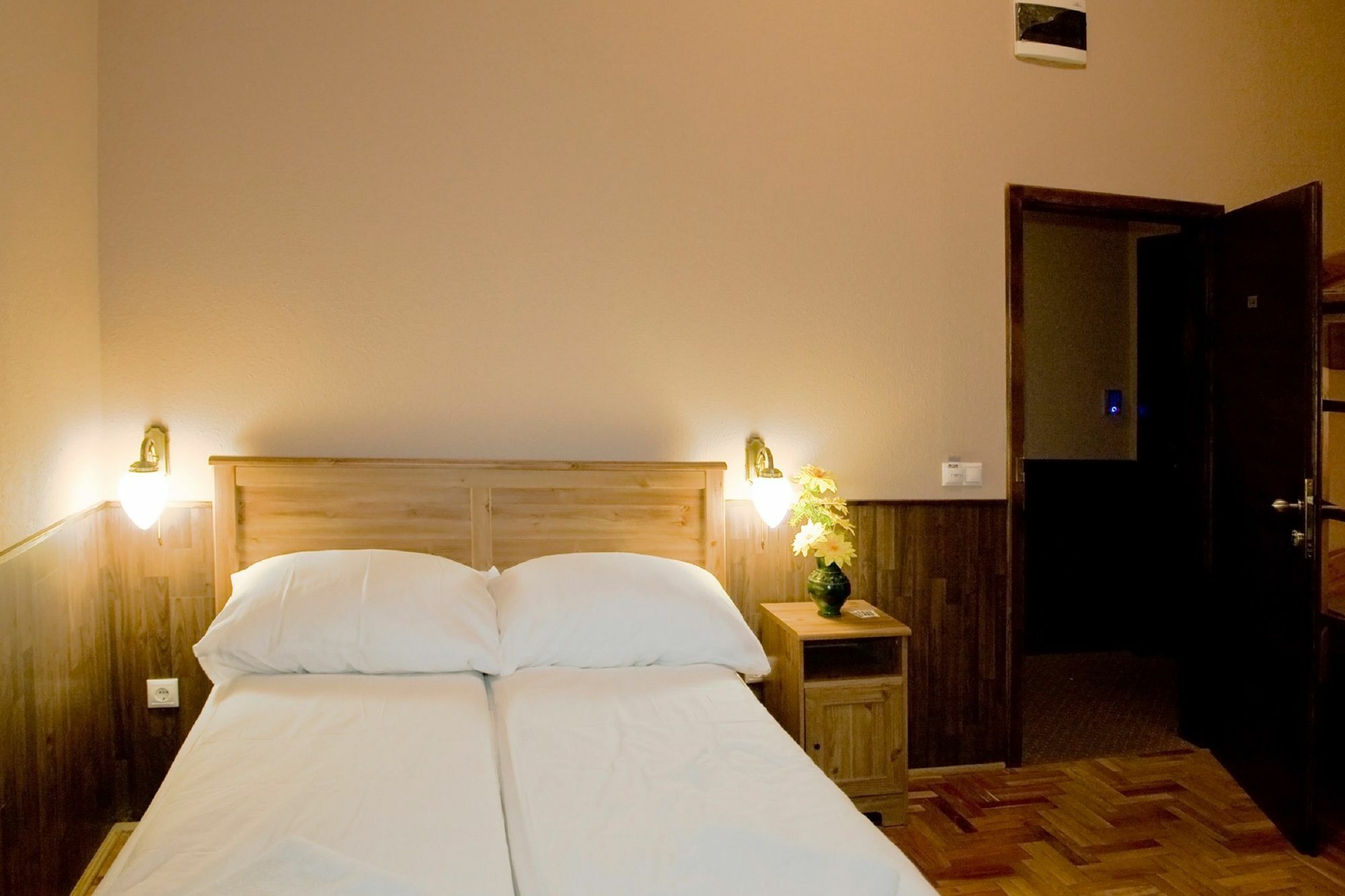 คอร์วิน พอยต์ รูม แอนด์ อพาร์ตเมนต์ Hotel บูดาเปสต์ ภายนอก รูปภาพ